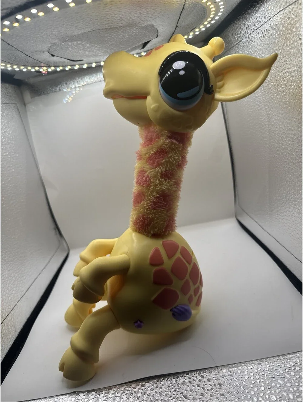 Little Live Pets Gotta Go Giraffe - Gigi ( NO Toilet JUST GIRAFFE( WORKS )
